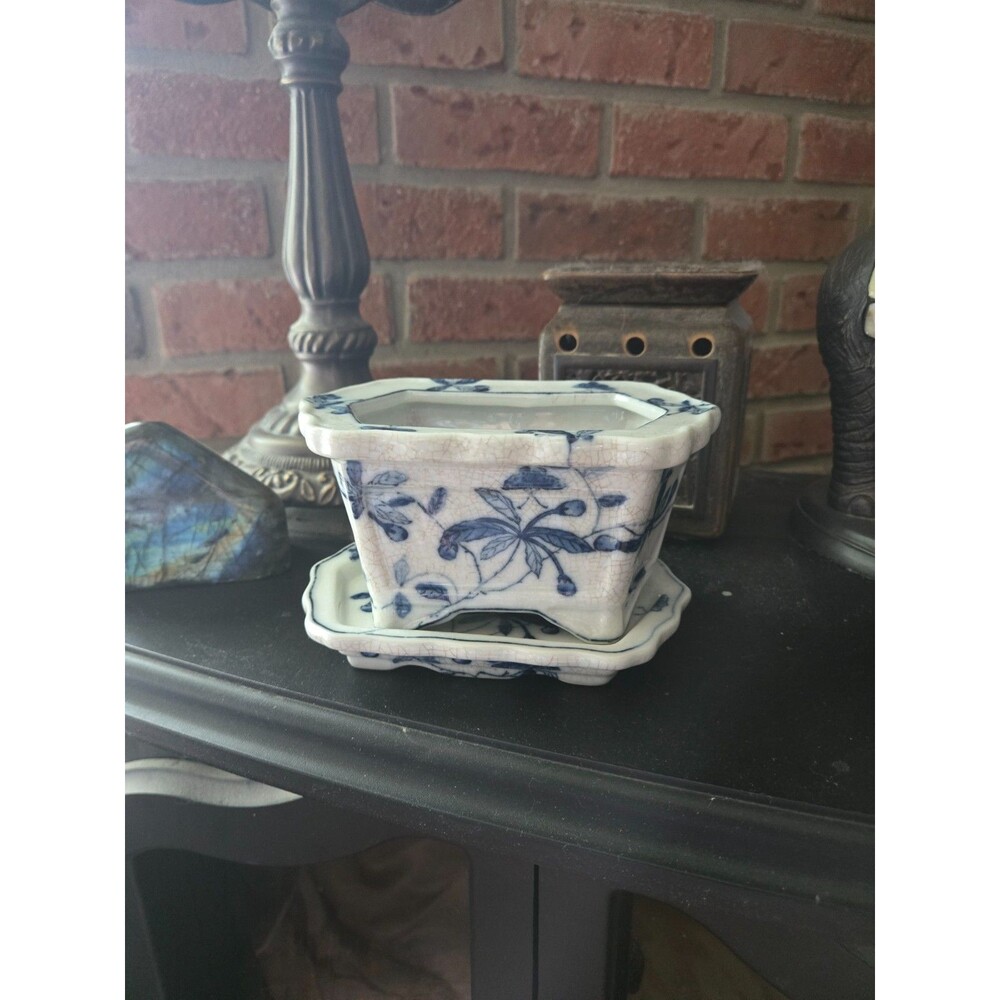Vintage Hong Kong Chinese Blue & White Planter Pot with drip tray United Wilson